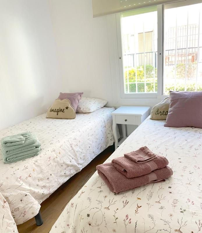 Bungalow Para 6 Pax A 7 Minutos De Playa Albir L'Alfas del Pi Bagian luar foto