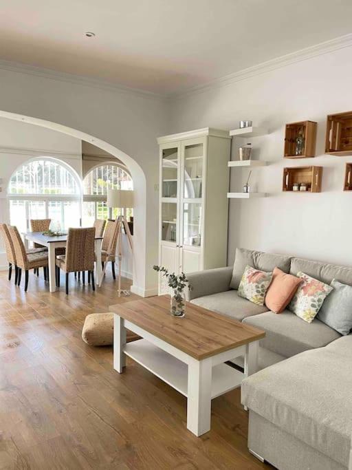 Bungalow Para 6 Pax A 7 Minutos De Playa Albir L'Alfas del Pi Bagian luar foto