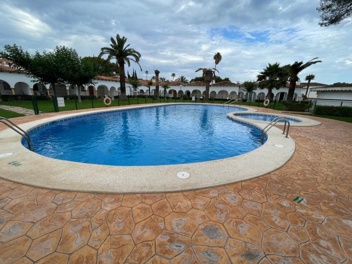 Bungalow Para 6 Pax A 7 Minutos De Playa Albir L'Alfas del Pi Bagian luar foto