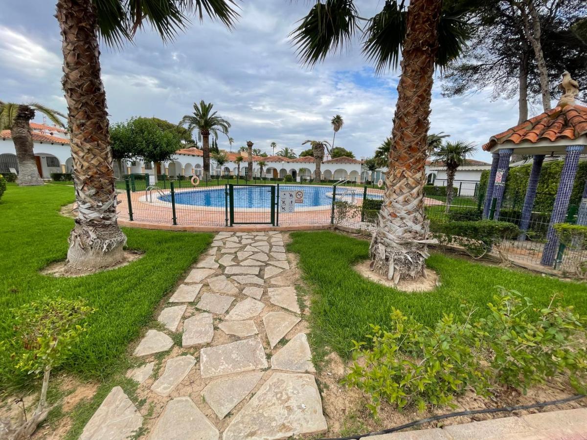 Bungalow Para 6 Pax A 7 Minutos De Playa Albir L'Alfas del Pi Bagian luar foto